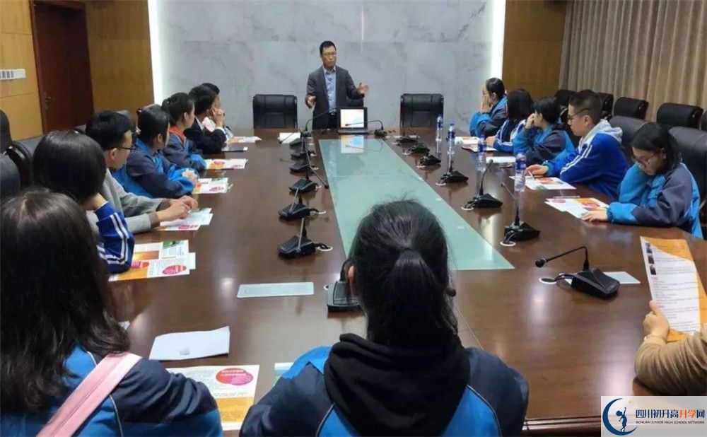 新都一中2020年高考人數(shù)是多少？